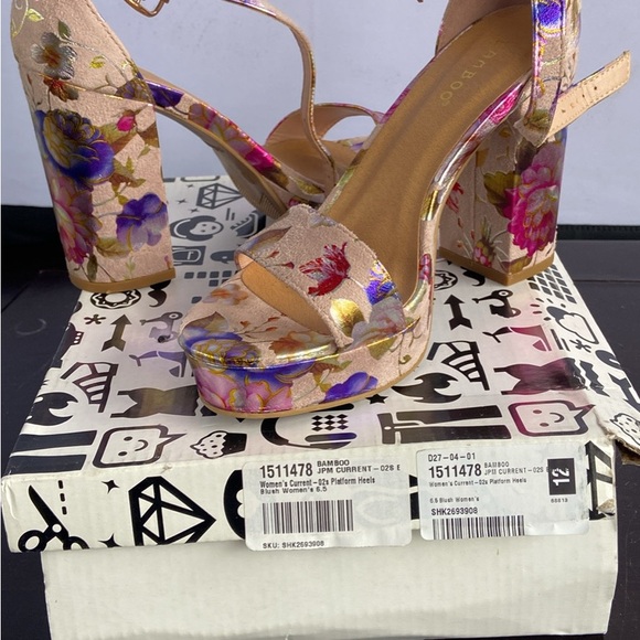 BAMBOO Shoes - BAMBOO Women's Floral Platform Sandals - Pink and Purple